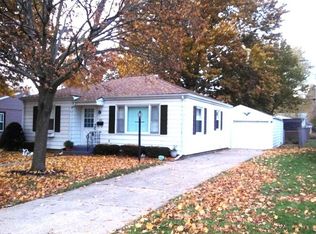 806 W 11th St, Sterling, IL 61081