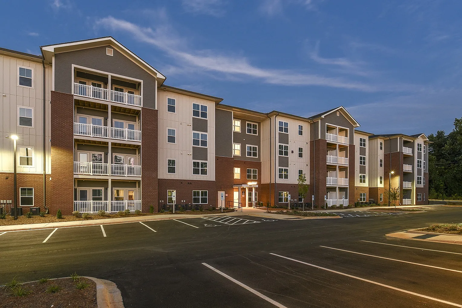 Sundale Flats — Photo 2