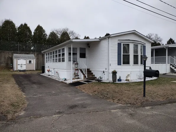 12 Mohegan Drive, East Hartford, CT 06118