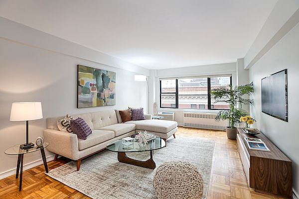 1st image of 210 E 36th St APT 9E