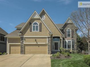 5500 Roundtree St, Shawnee, KS 66226