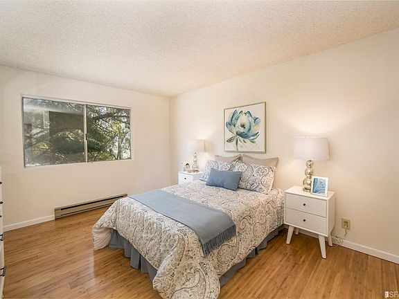 5th image of 375 Mandarin Dr APT 302