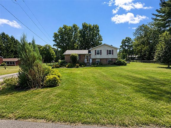 2nd image of 130 Maplehurst Dr