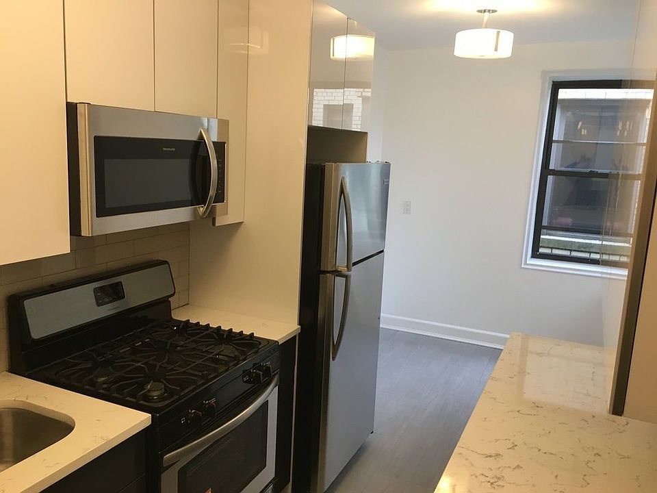 1st image of 3441 77th St APT 427
