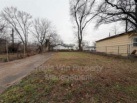 5th image of 2527 Switzer Ave