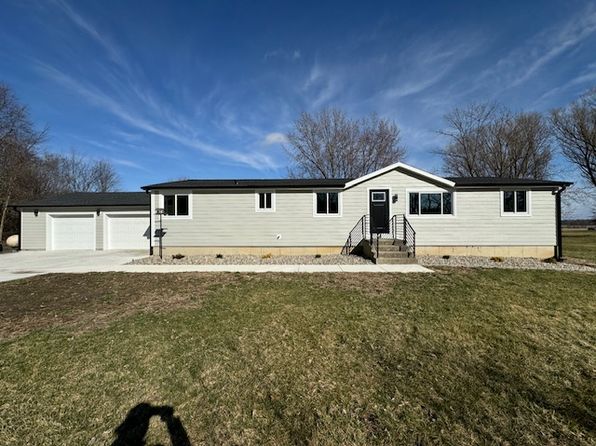 4567 S Wozniak Rd, La Porte, IN 46350