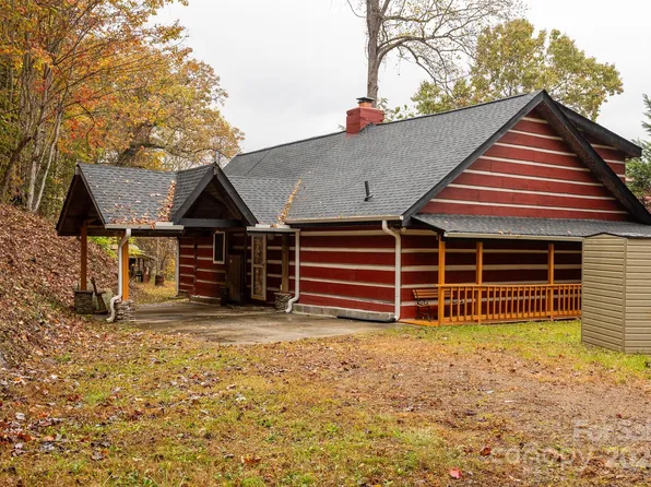 523 Sundown Dr, Franklin, NC 28734