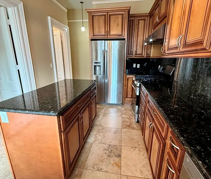 743 Grove St #3 — Photo 4