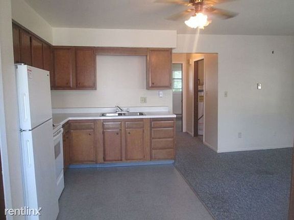 3rd image of 1319 10th Ave S #6