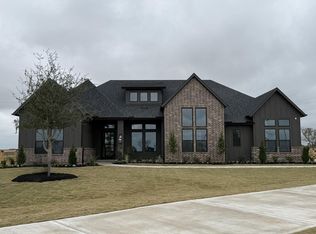 1031 Lake Breeze Dr, Waller, TX 77484