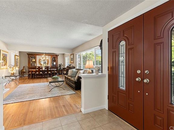 2nd image of 3019 Sunnywood Dr