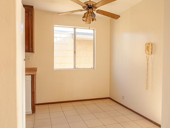 4th image of 52 Lycett Cir