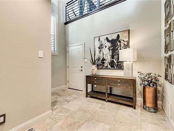 3rd image of 600 Skyline Bluff Dr