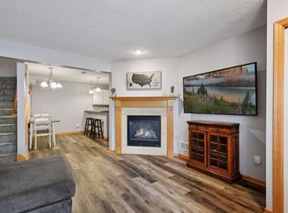 1538 Serenity Ln, Waconia, MN 55387
