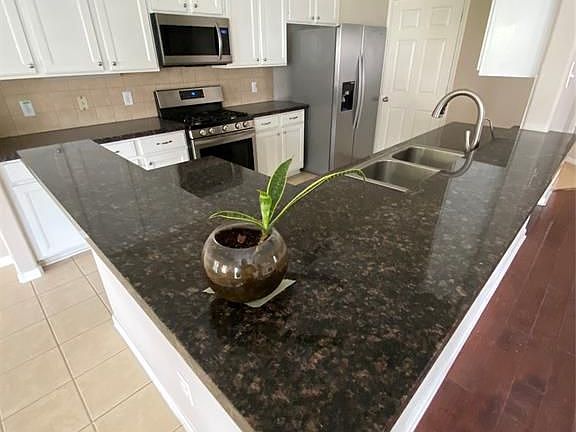5th image of 5110 Birch Manor Ln