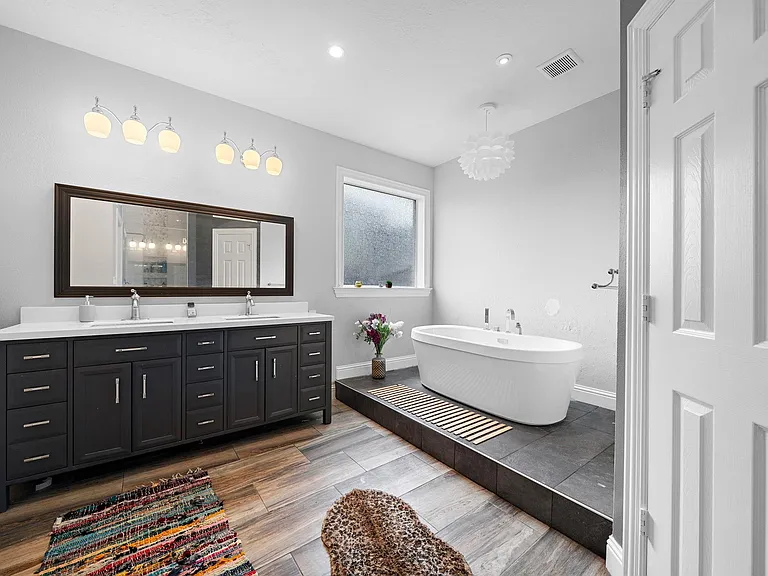 815 Arlington Ln — Photo 32