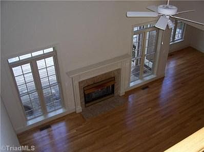 5th image of 2447 N Beech Ln