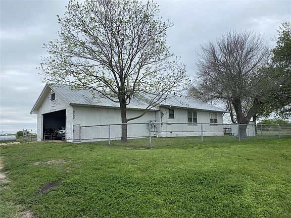 3rd image of 9402 W Us Highway 79