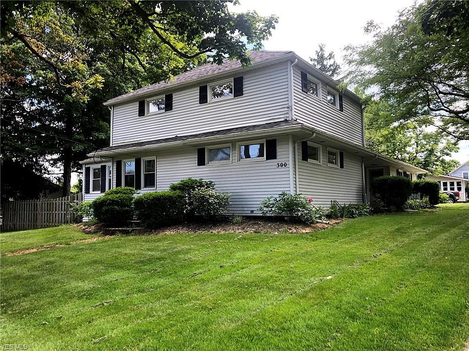 1st image of 300 N Hambden St