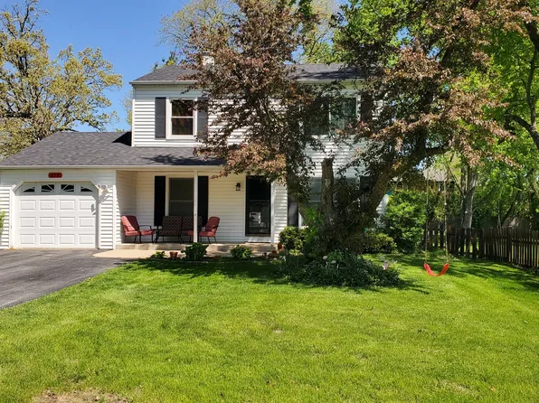 678 Ray Ave, West Chicago, IL 60185