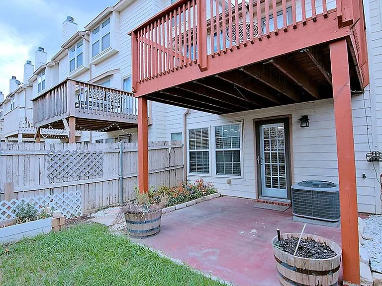 12649 Bay Ave — Photo 15