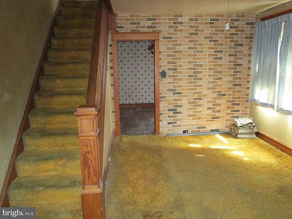 4th image of 431 Raymond St