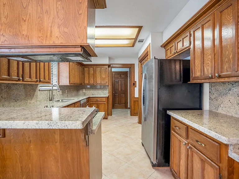 38 Devonshire Dr — Photo 20