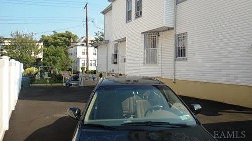 5th image of 4379 Richardson Ave