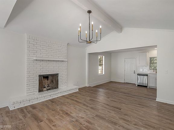 2nd image of 4261 Hermosa Dr