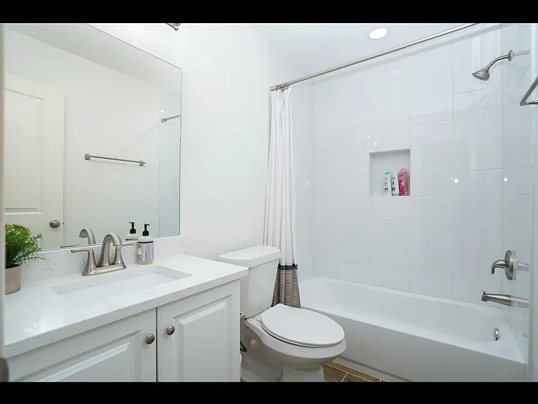 504 Twin Elm Dr — Photo 9
