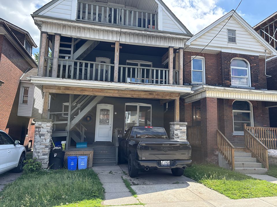 1st image of 758 Cannon St E #2