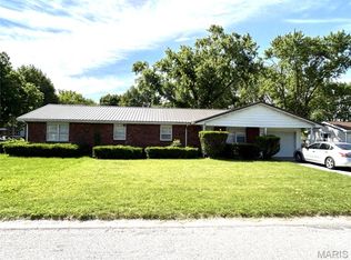 13 Independence Dr, Belleville, IL
