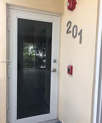 3rd image of 821 Euclid Ave APT 201