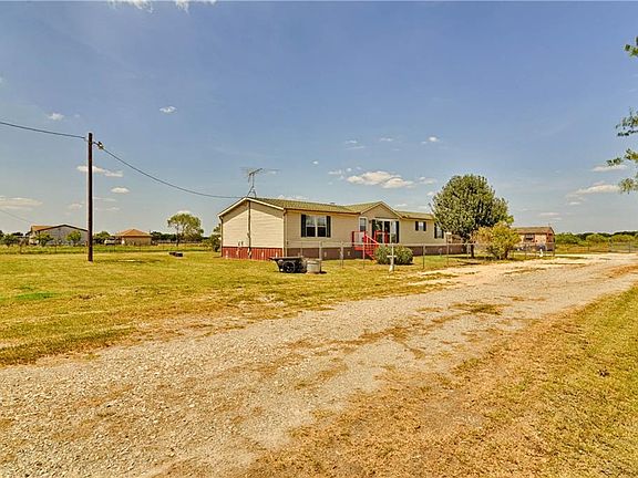 4th image of 2912 NW County Road 3300