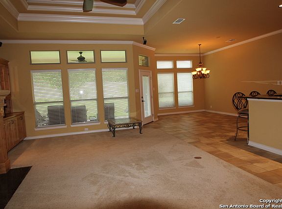 5th image of 137 Lauren Ct