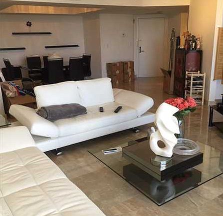 3rd image of 19101 NE 36th Ct APT 2010