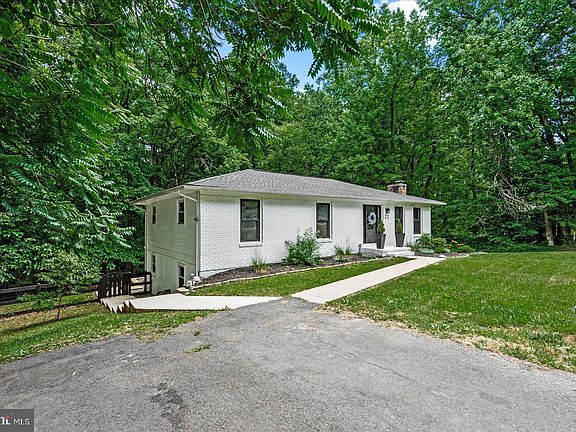 3rd image of 22 Williams Dr