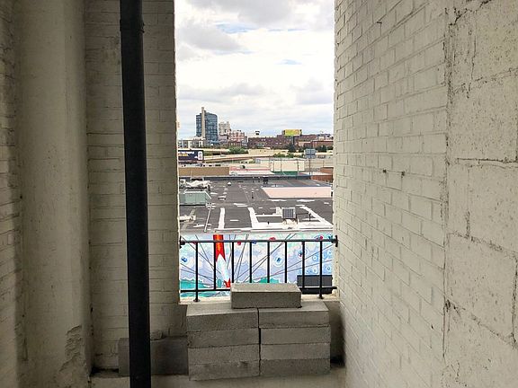 201 4B balcony