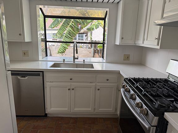 3rd image of 21618 Valerio St