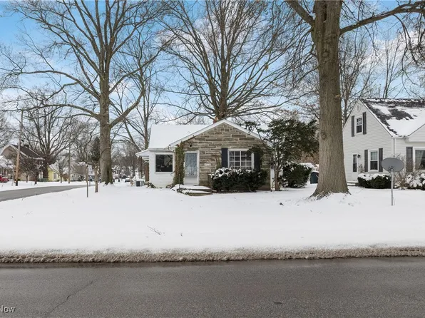 2008 Broad Blvd, Cuyahoga Falls, OH 44223