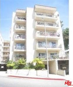 622 S Barrington Ave APT 305, Los Angeles, CA, 90049