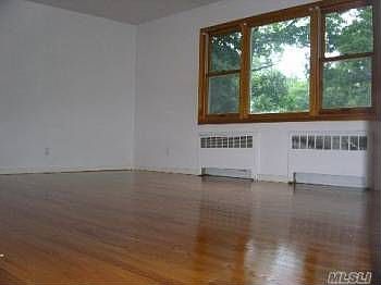 2nd image of 182 Iceland Dr