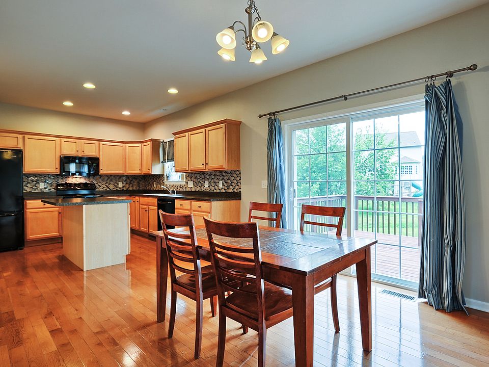 2nd image of 504 Waterside Cir #L-0118