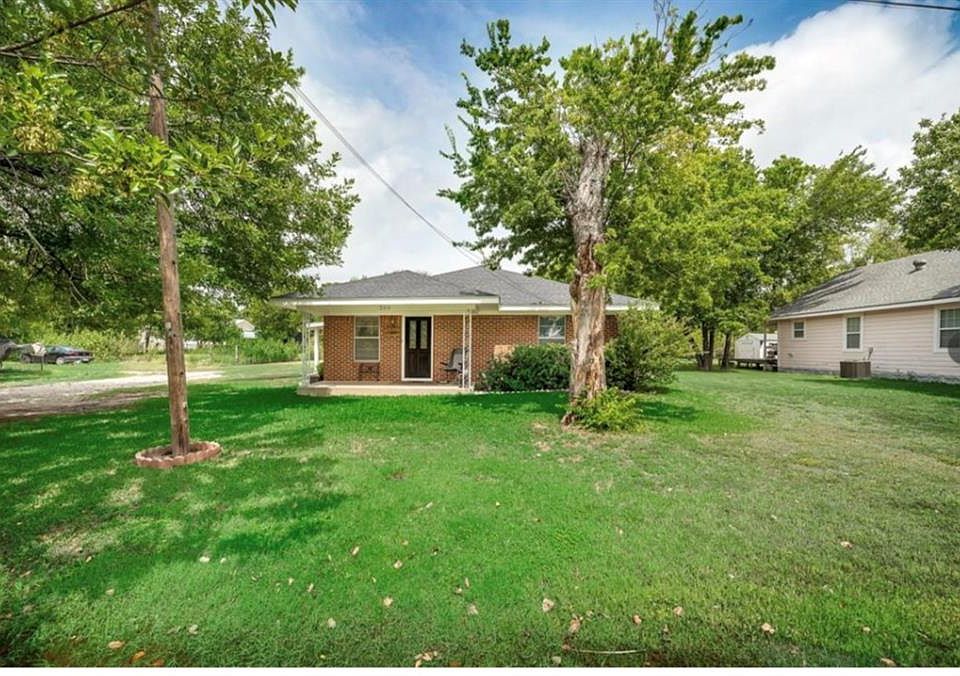 300 E Granger St, Blooming Grove, TX 76626 Zillow