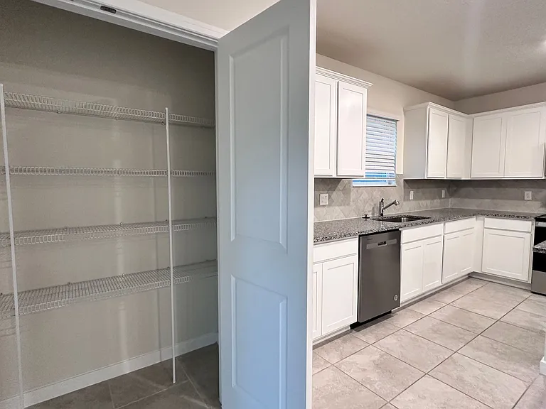 3074 Green Park Dr — Photo 19