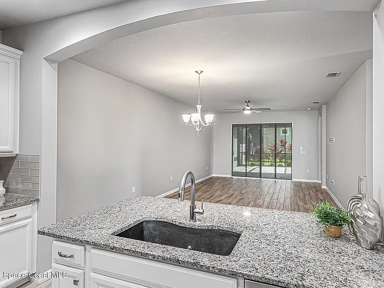 7544 Loren Cove Dr — Photo 34