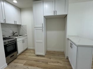 201 10th St #19, Huntington Beach, CA 92648