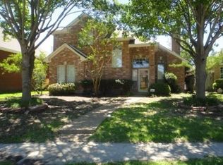 8902 Bayshore Ln, Rowlett, TX 75088