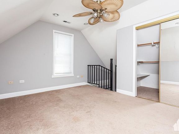 2nd image of 1819 W Cortland St #516