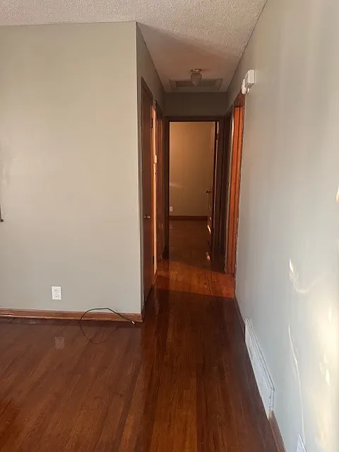 3 bed, 1364 sqft, $2,000 — Photo 4